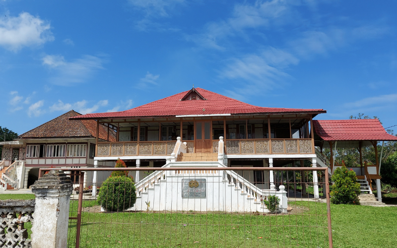 Lamban Gedung
